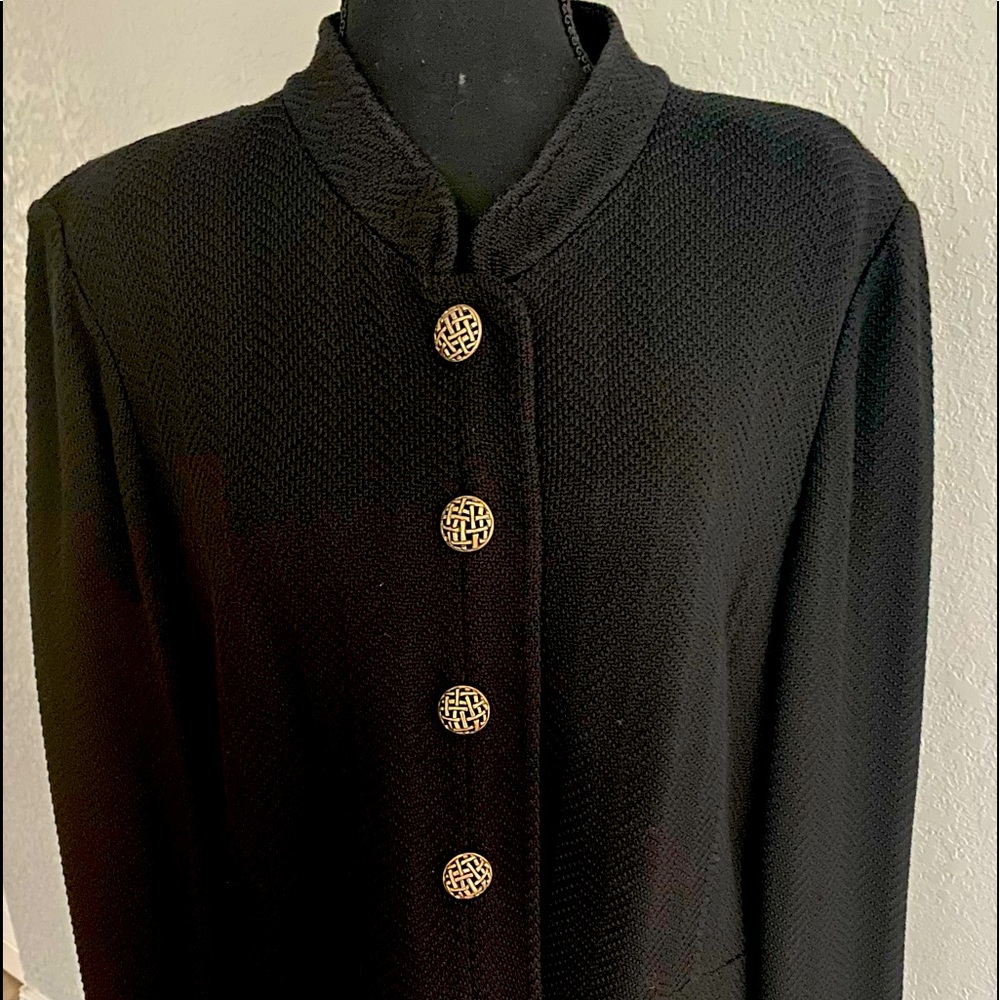 ST. JOHN Women’s classic black blazer with silver buttons.